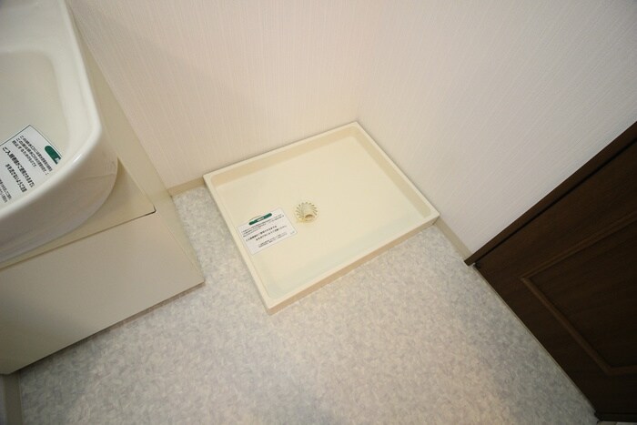 物件内観写真15　(洗濯機置場)