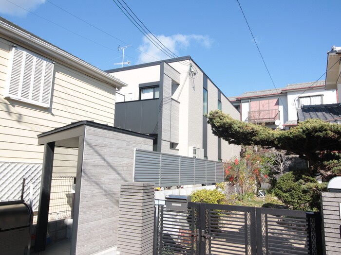 物件外観写真2　(外観写真)