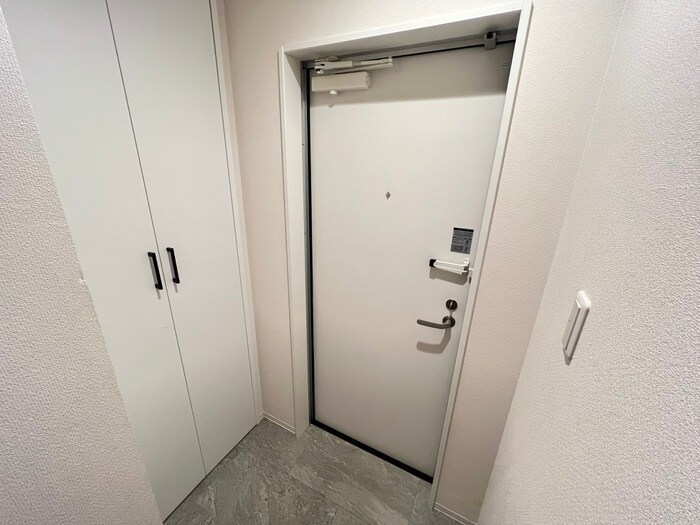 物件内観写真15　(玄関)