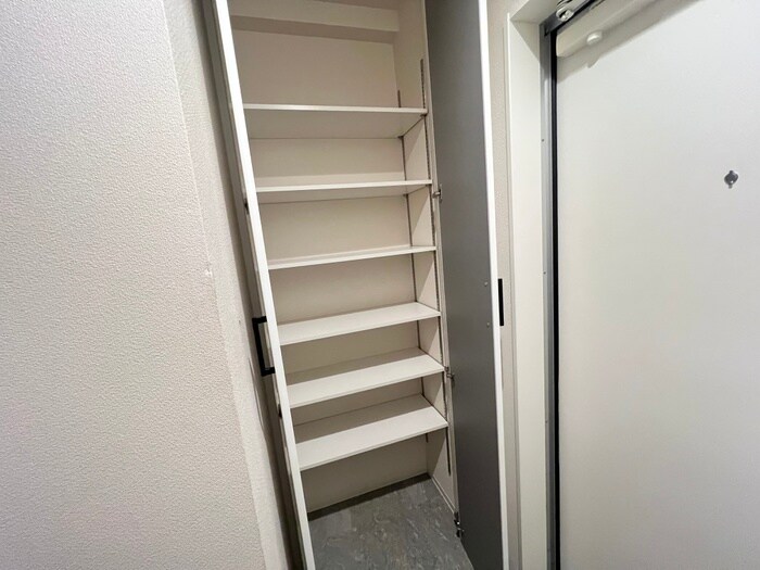 物件内観写真16　(靴箱)