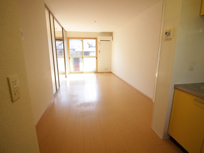 物件内観写真4　(居室)