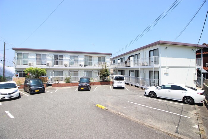 物件外観写真2　(駐車場)