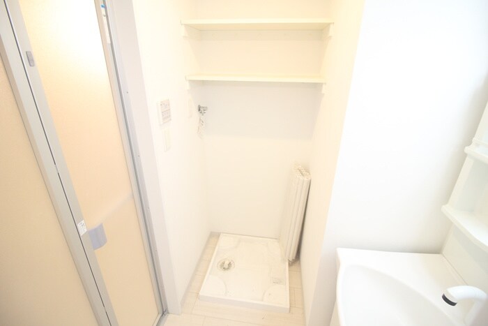 物件内観写真15　(洗濯機置場)