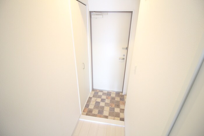 物件内観写真17　(玄関)