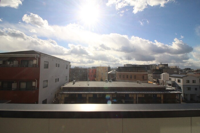 物件内観写真22　(室内からの展望)