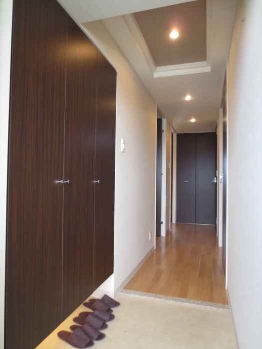 物件内観写真15　(玄関)