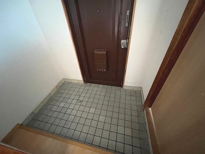 物件内観写真15　(玄関)