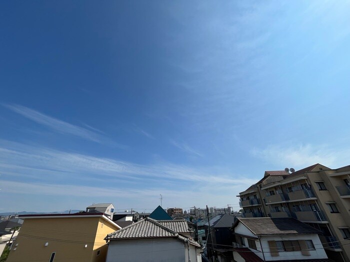 物件内観写真18　(室内からの展望)