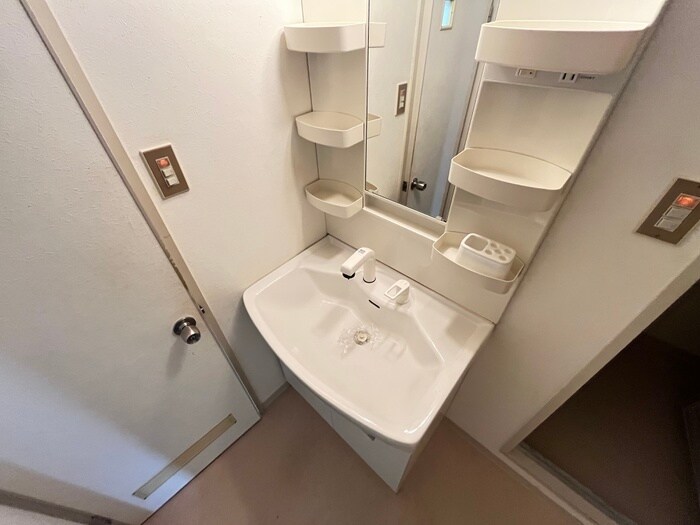 物件内観写真11　(洗面)