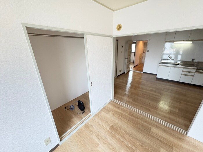 物件内観写真15　(収納)