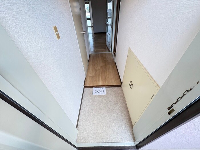 物件内観写真20　(玄関)