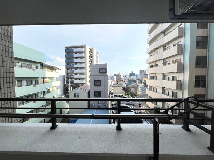 物件内観写真19　(室内からの展望)