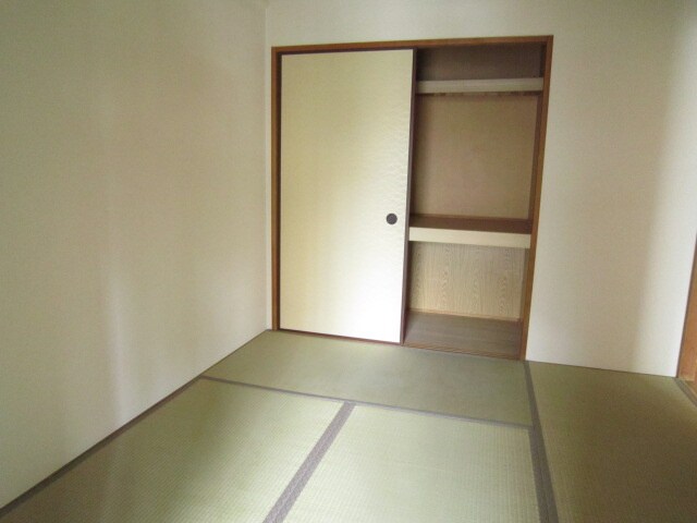 物件内観写真10　(居室)