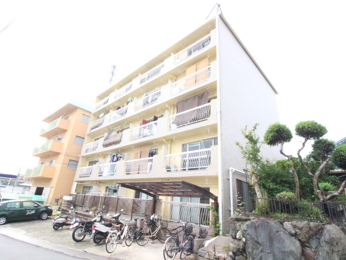 アマルフィの物件外観写真