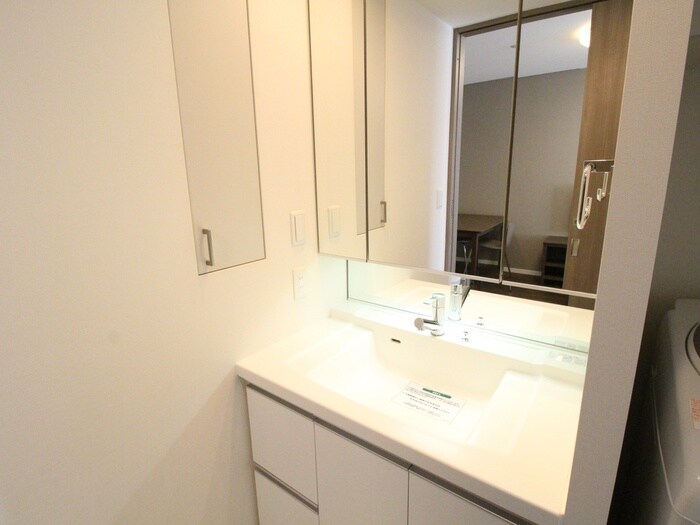 物件内観写真9　(洗面)