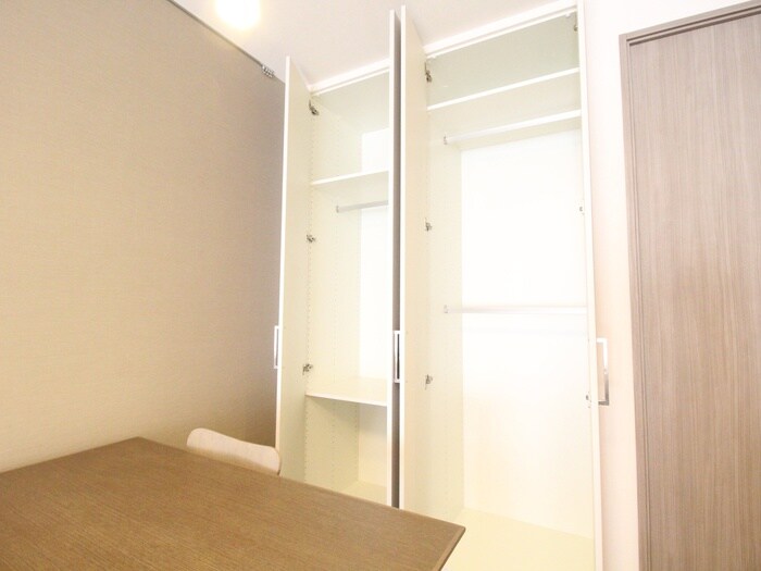 物件内観写真10　(収納)