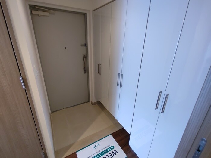 物件内観写真18　(玄関)