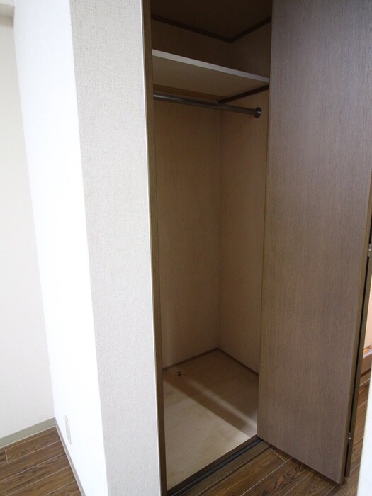物件内観写真12　(収納)