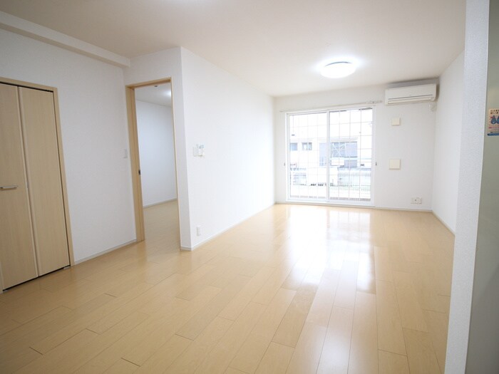 物件内観写真5　(居室)