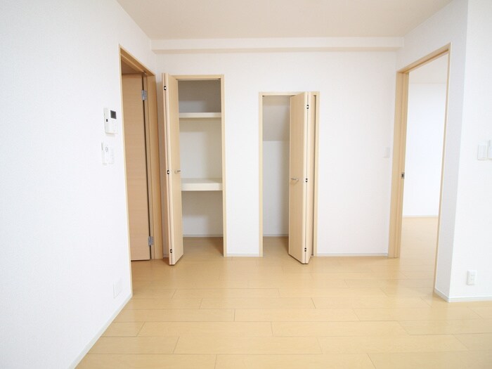 物件内観写真17　(収納)