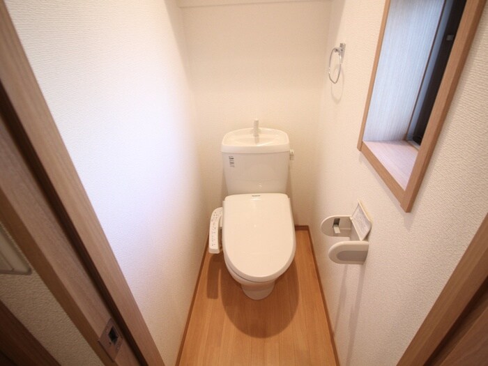 物件内観写真16　(トイレ)