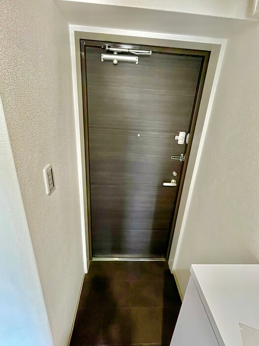 物件内観写真7　(玄関)