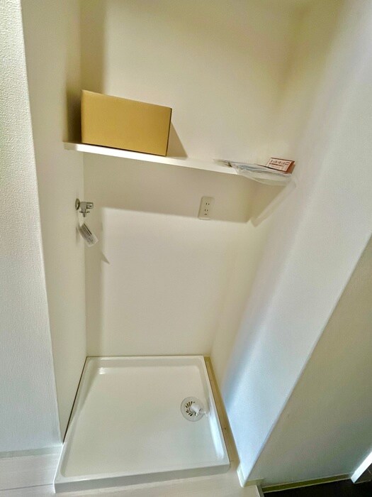 物件内観写真9　(洗濯機置場)