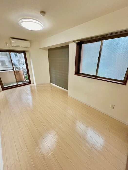 物件内観写真14　(居室)