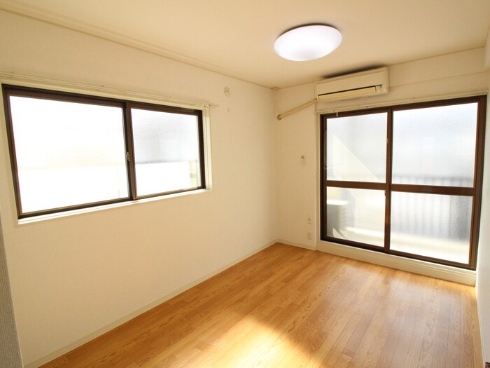 物件内観写真8　(居室)