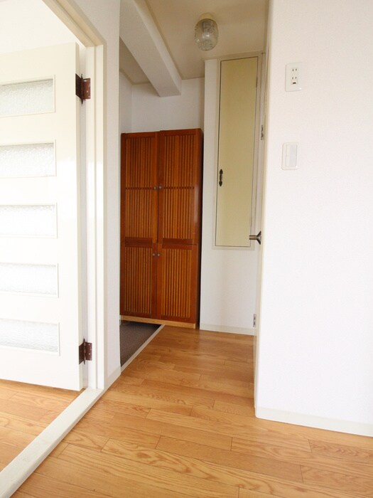 物件内観写真20　(廊下)