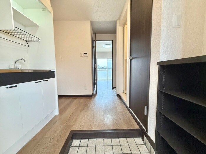 物件内観写真18　(廊下)