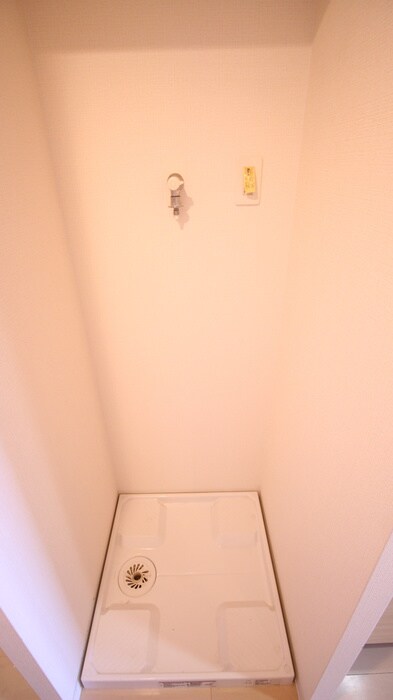 物件内観写真14　(洗濯機置場)