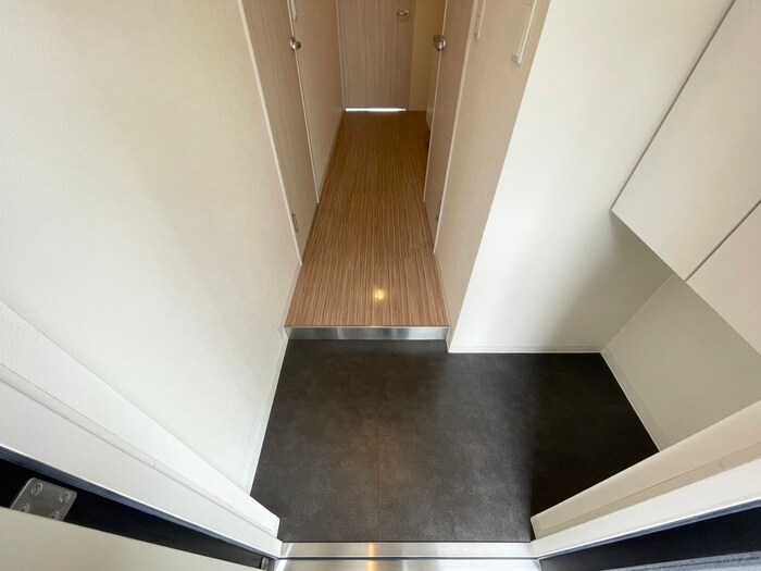 物件内観写真18　(玄関)