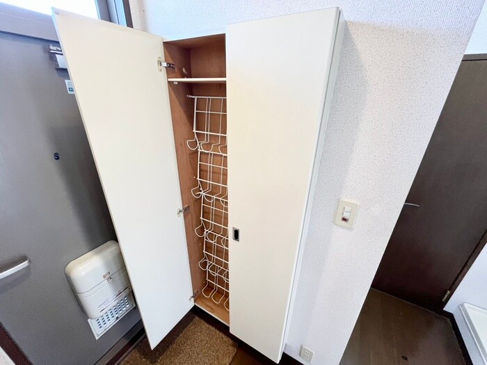 物件内観写真13　(靴箱)