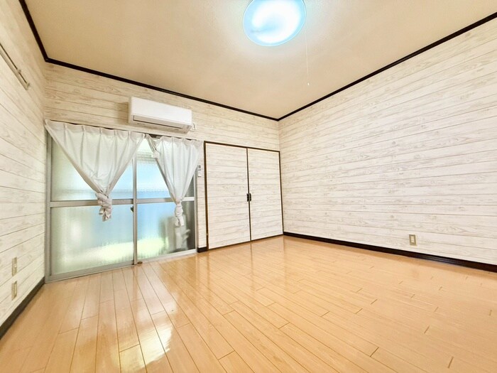 物件内観写真8　(居室)