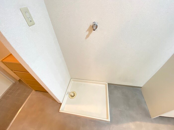 物件内観写真14　(洗濯機置場)