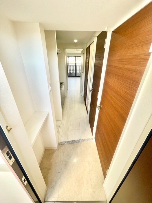 物件内観写真7　(玄関)