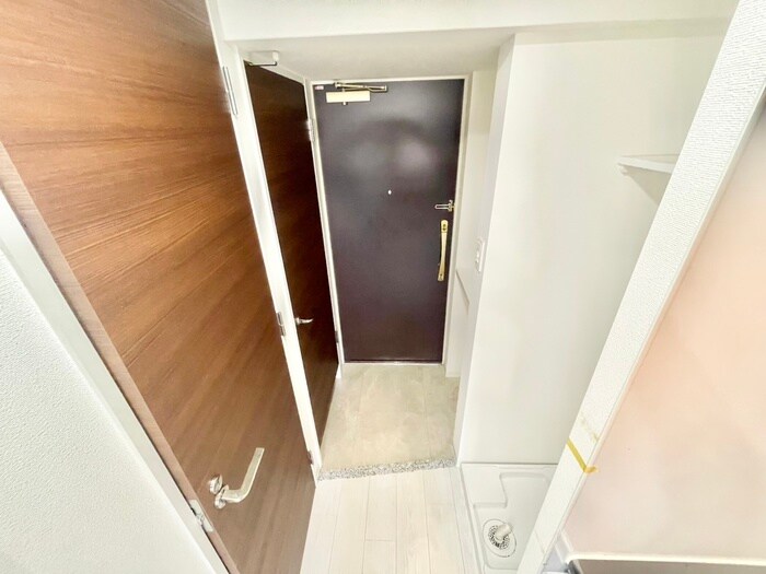 物件内観写真18　(玄関)