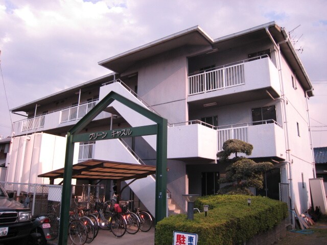 物件外観写真6　(エントランス部分)