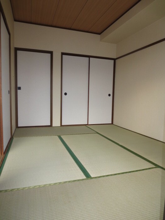 物件内観写真10　(居室)