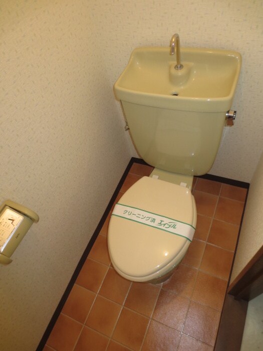 物件内観写真15　(トイレ)