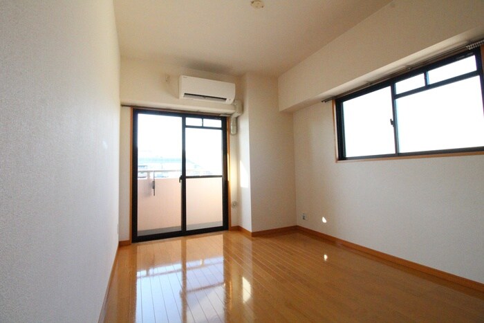 物件内観写真9　(居室)