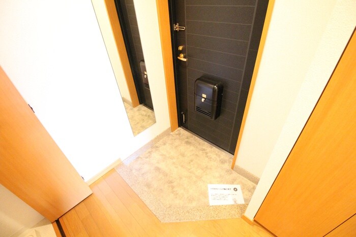 物件内観写真19　(玄関)