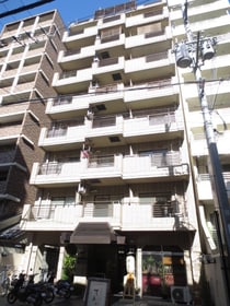 ﾄ-ｶﾝ五条烏丸ｷｬｽﾃ-ﾙ(203)の外観写真