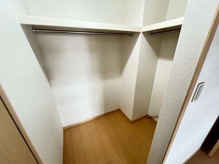 物件内観写真13　(収納)