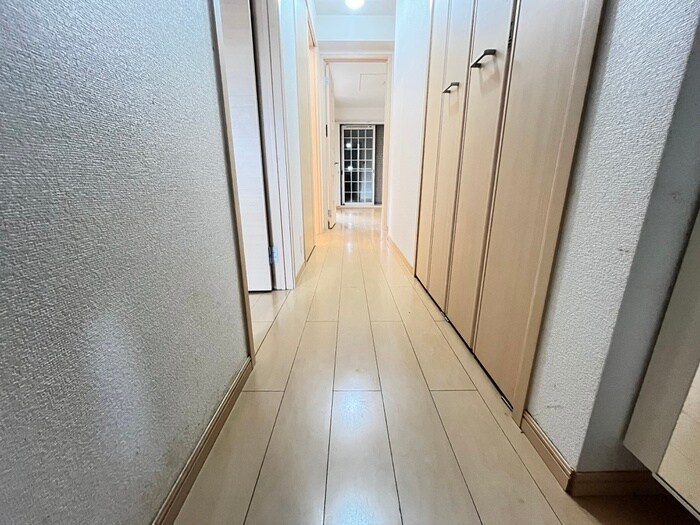 物件内観写真16　(廊下)