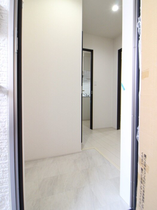 物件内観写真15　(玄関)