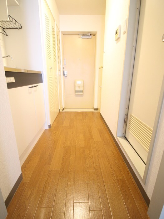 物件内観写真17　(玄関)