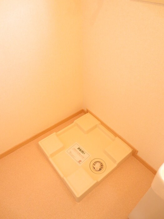 物件内観写真9　(洗濯機置場)