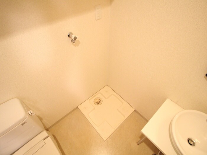 物件内観写真17　(洗濯機置場)